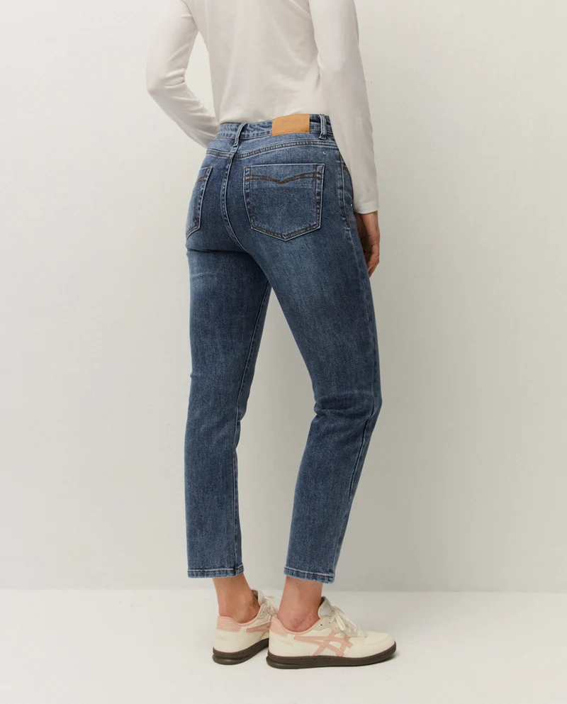 Pantalón denim básico