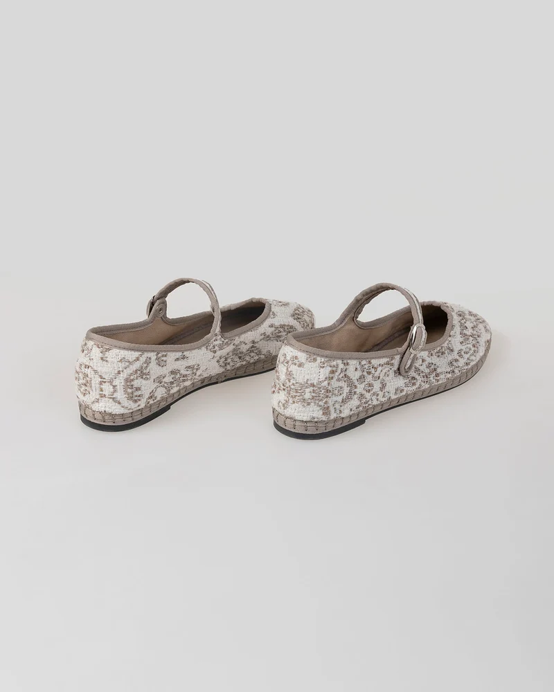 Mary jane jacquard