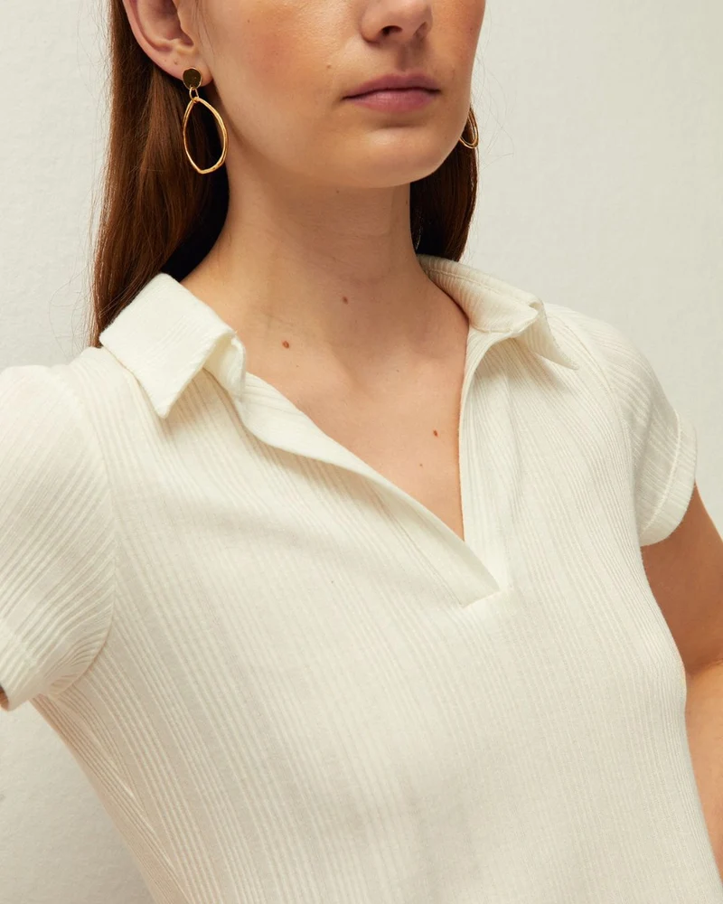 Camiseta de canalé cuello polo