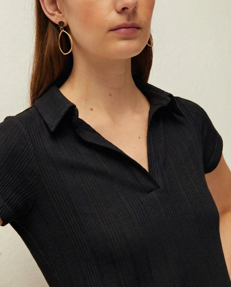 Camiseta de canalé cuello polo