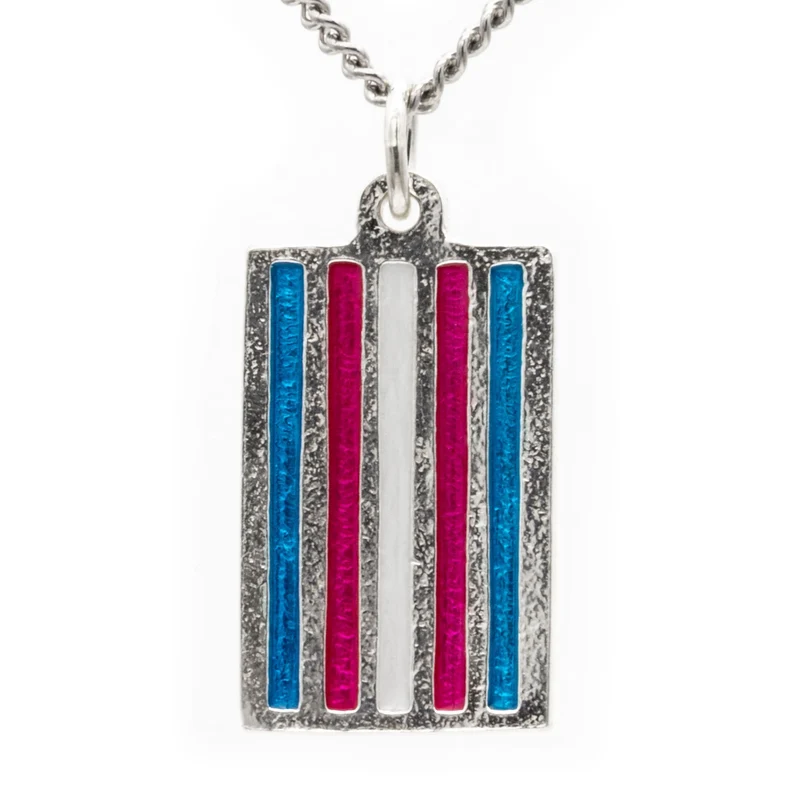 Collar con bandera de Orgullo transgénero