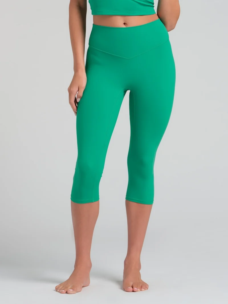 ComfrtCore™ 2.0 High-Waist Capri 18"