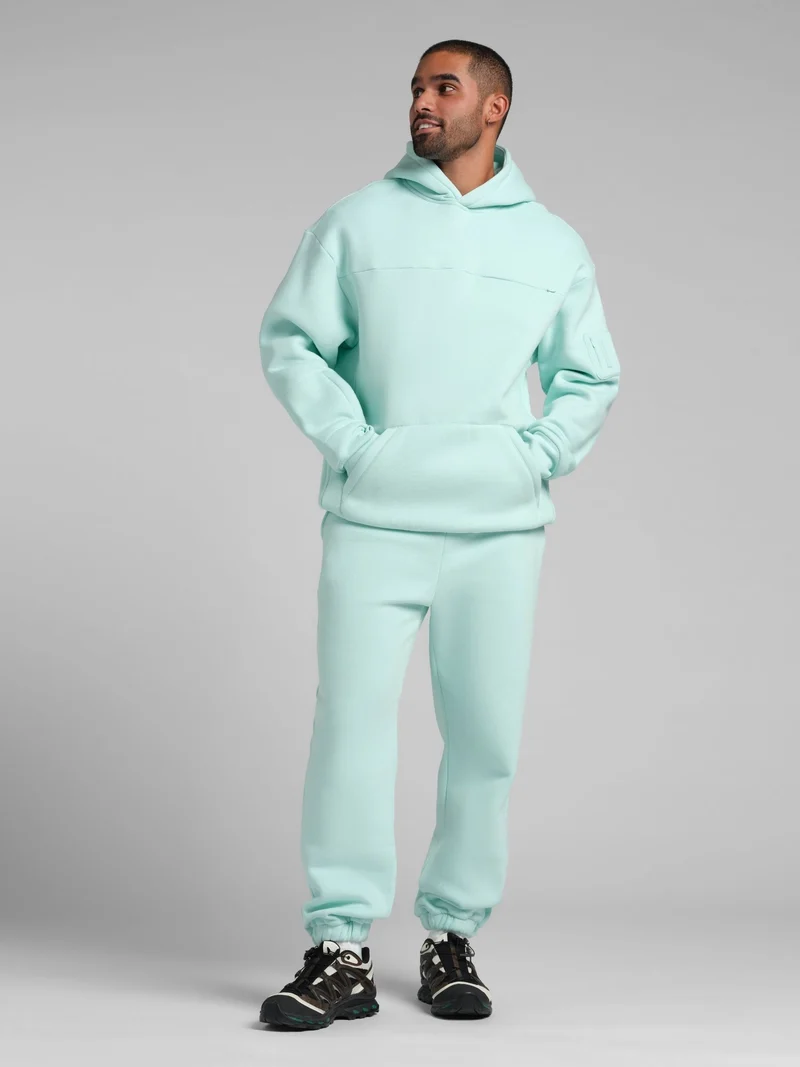 Explorer Travel Hoodie – Mega