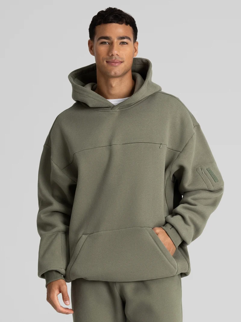 Explorer Travel Hoodie – Mega