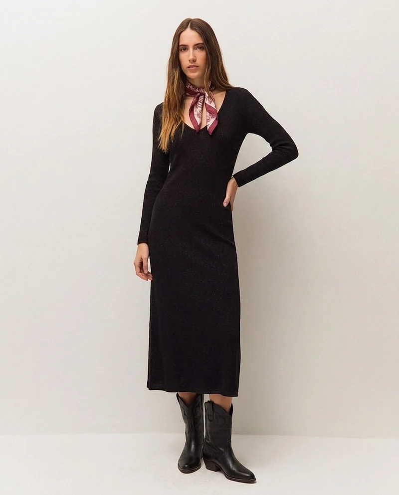 Vestido canalé cuello pico