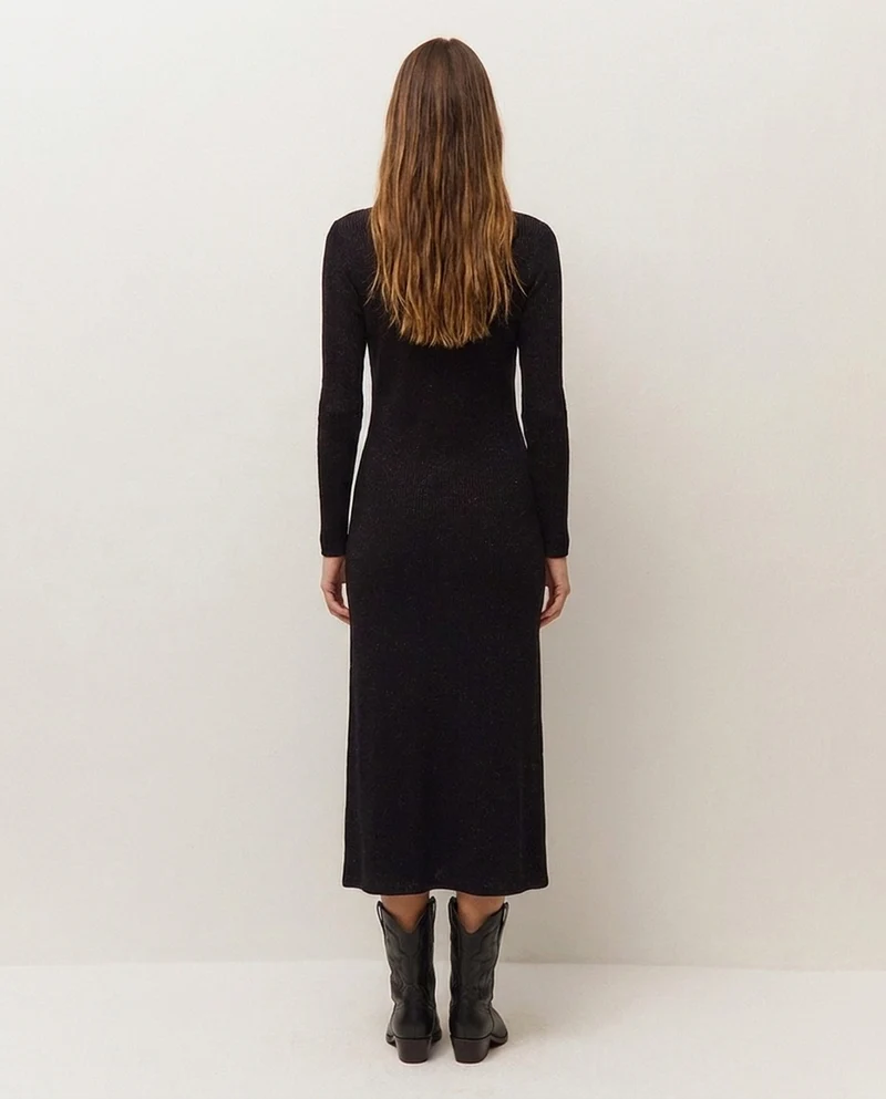 Vestido canalé cuello pico