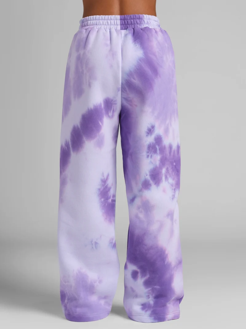 Minimalist Straight Leg Sweatpants