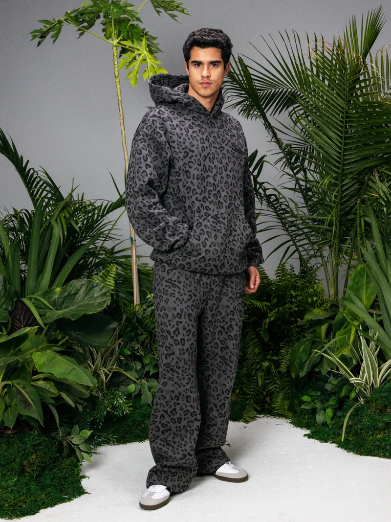 Minimalist Straight Leg Sweatpants