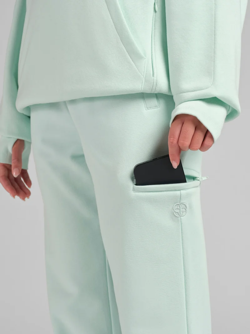 Halo Lightweight Airplane Mode Straight Leg Sweatpants