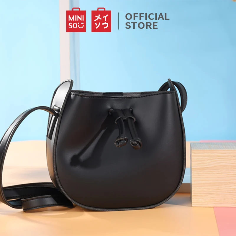 MINISO Tas Selempang Wanita Tas Serut Sling Bag Simple Fahion Pesta