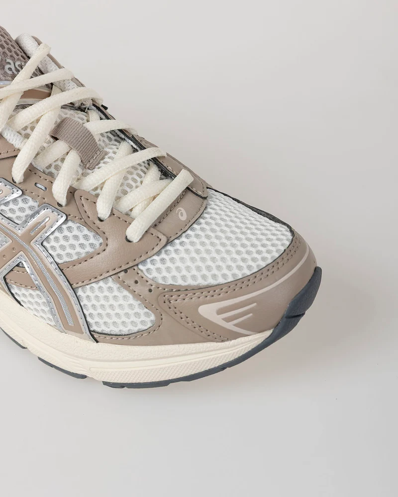 Zapatilla Asics marrón Gel-1130