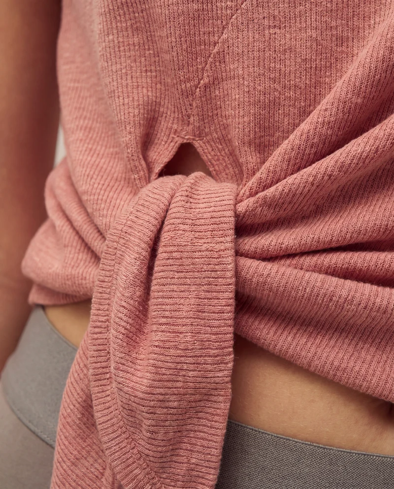 Camiseta con nudo