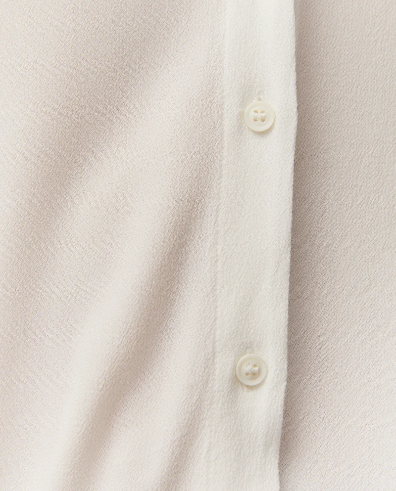 Camisa básica cuello camisero