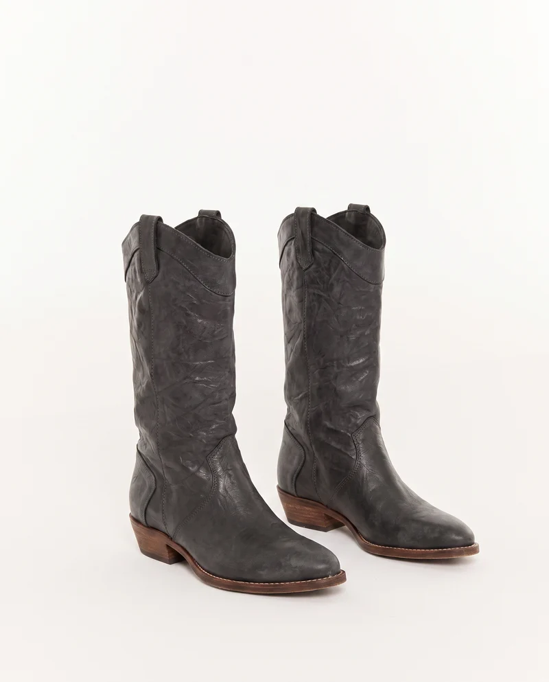 Bota campera negra