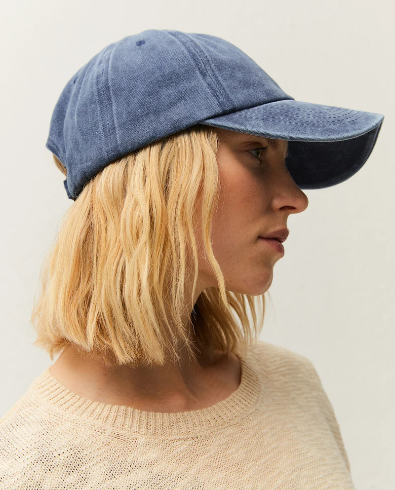 Gorra efecto tintura degastada