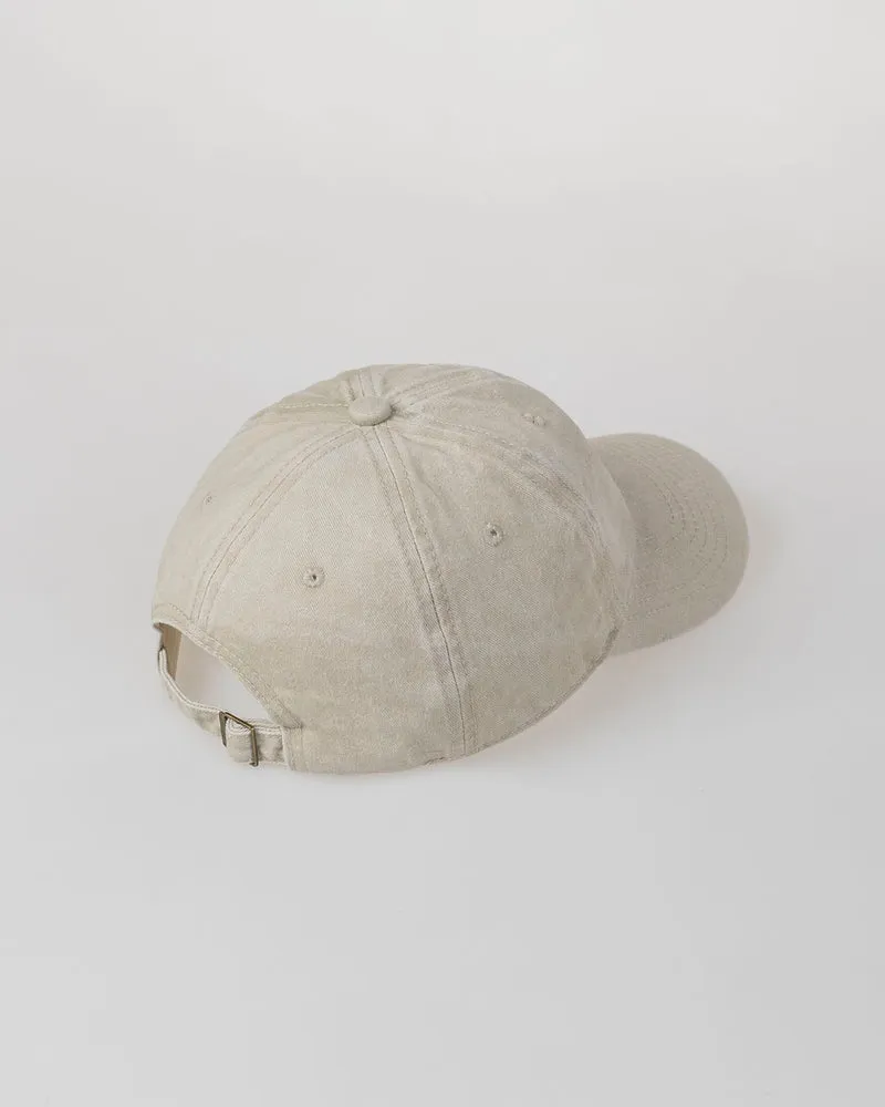 Gorra efecto tintura degastada