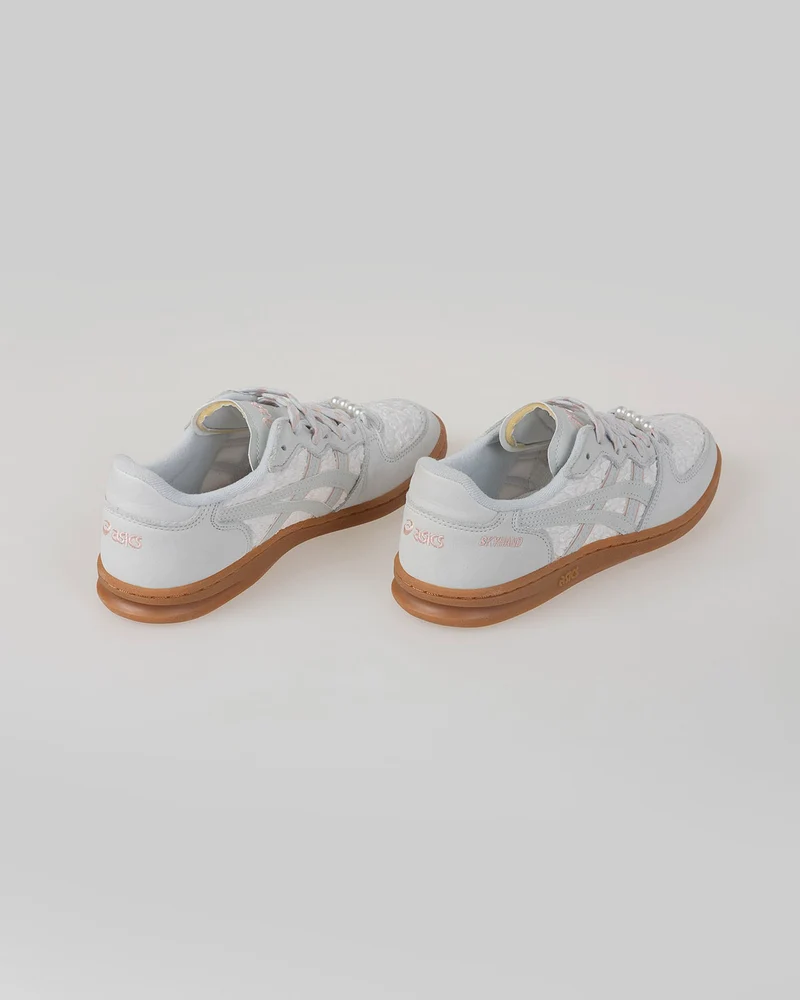 Zapatilla Asics blanca Skyhand OG