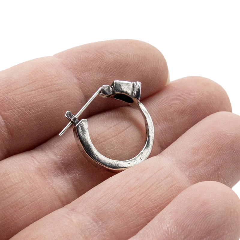 Vin's Earring - Hoop Style