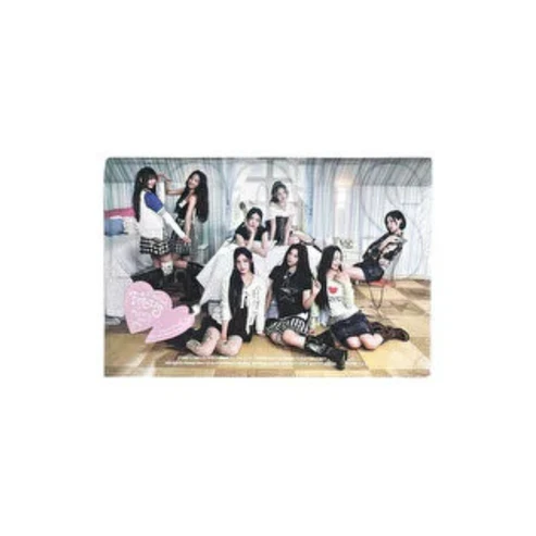 Hearts2Hearts 1st Mini Album [FOCUS] (Photobook Ver.)