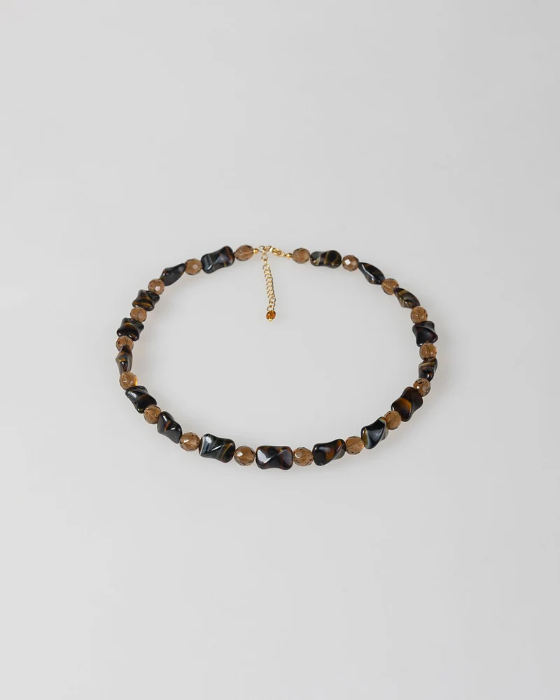 Collar piedras marrón