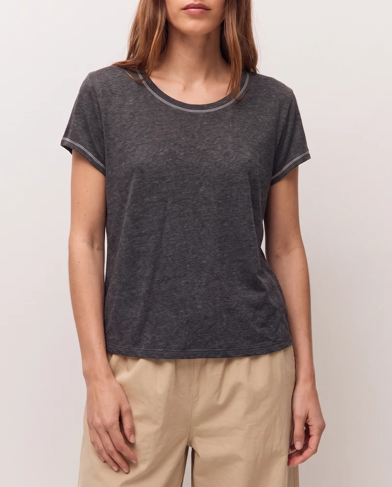 Camiseta con costuras a contraste