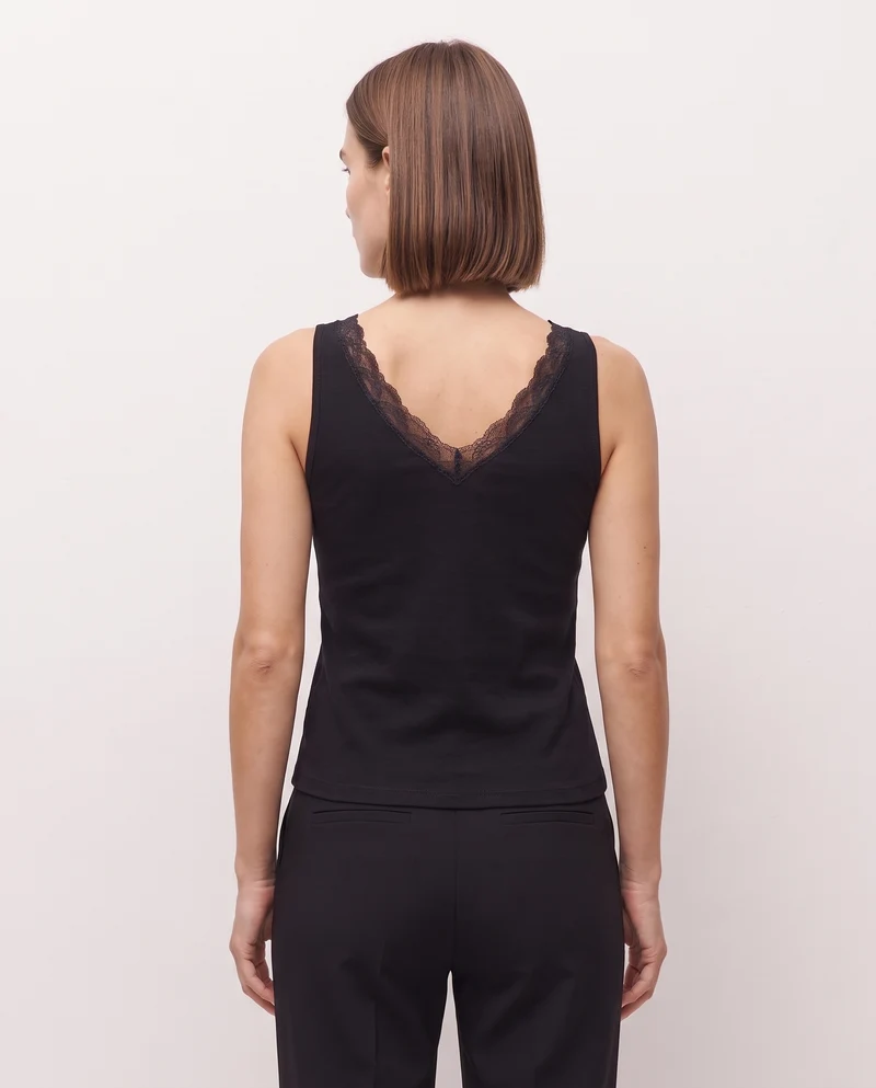Top de tirantes con puntilla