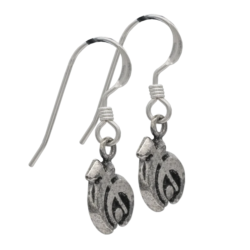 Pendientes de peltre alomántico