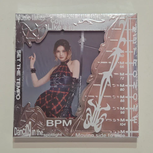 izna 3rd Mini Album [SET THE TEMPO] (POSTCARD Ver.)
