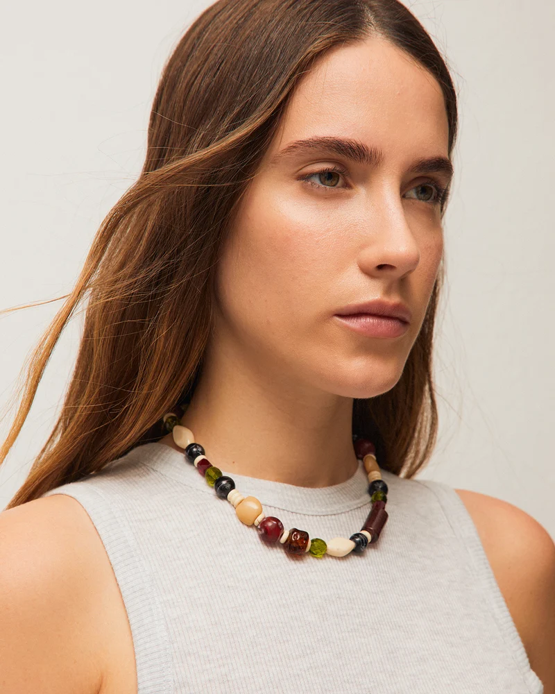 Collar combinado con diferentes piedras