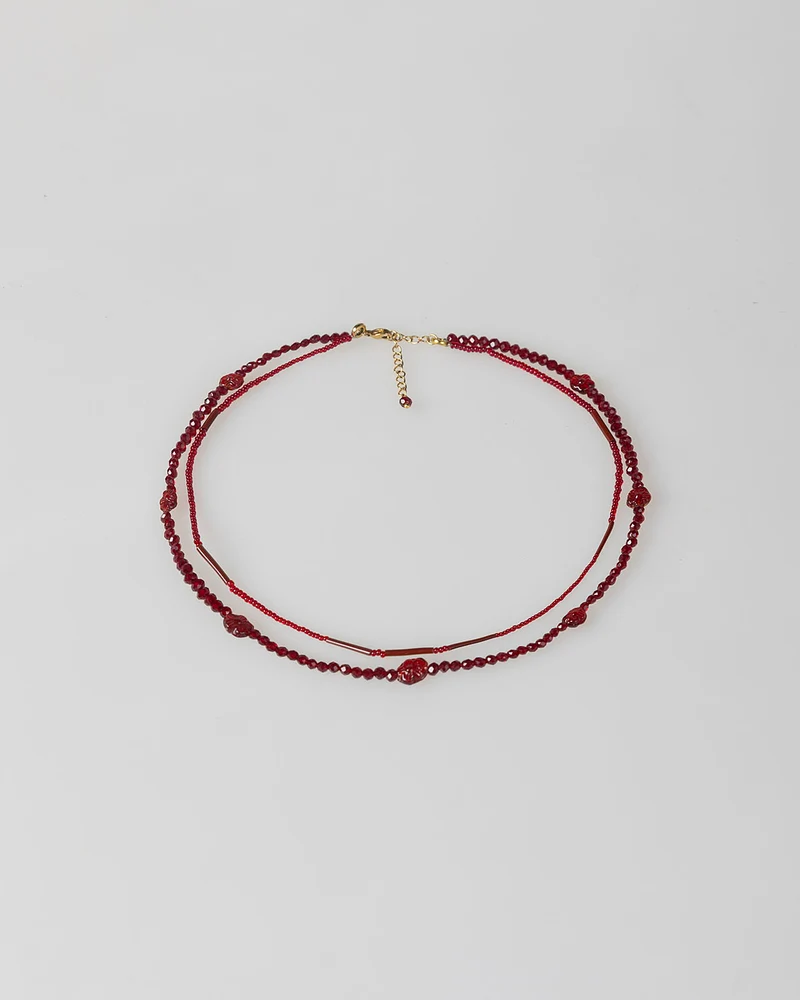 Collar doble rojo