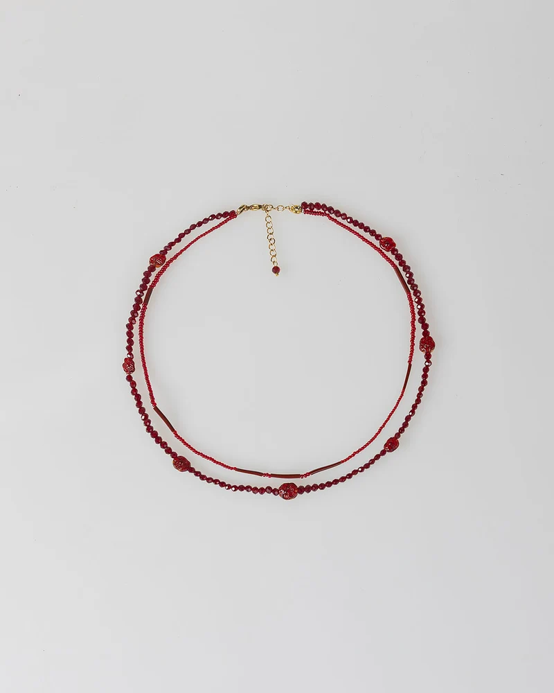 Collar doble rojo