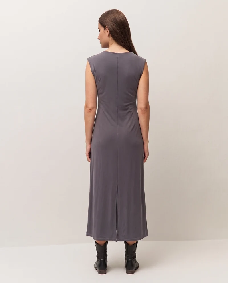 Vestido midi de tirantes