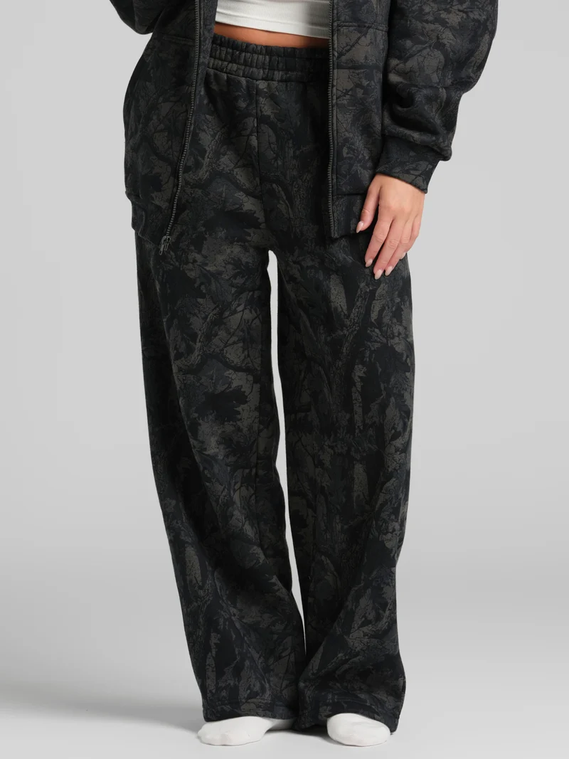 Camo Straight Leg Sweatpants