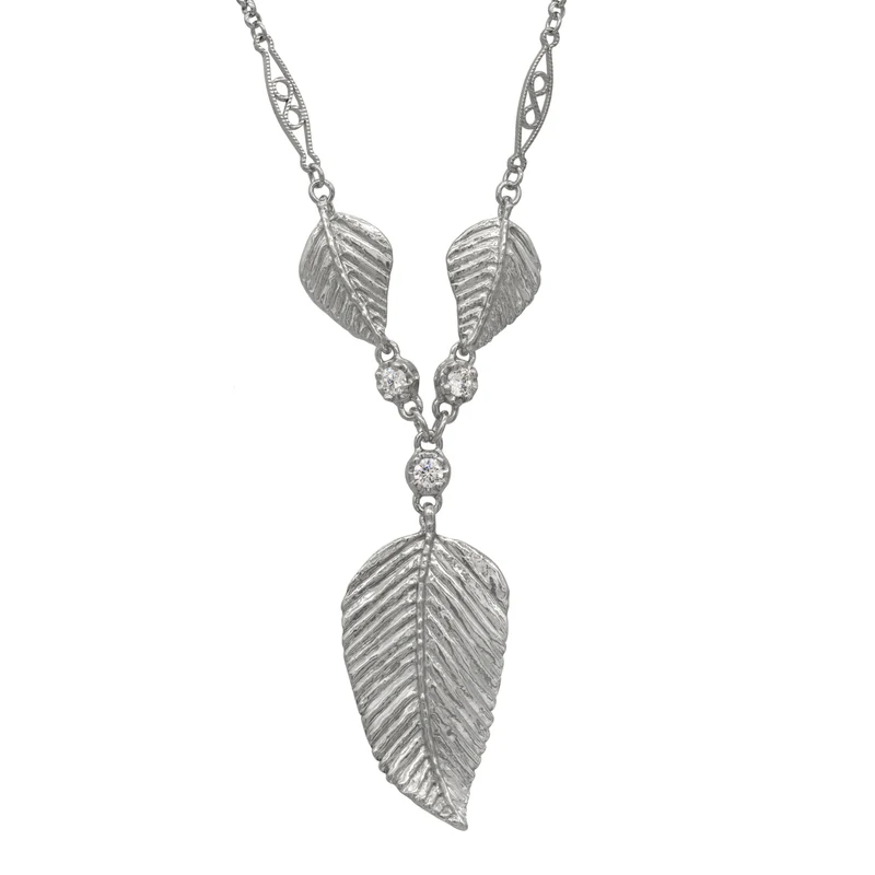 Elven Realms 3 Leaf Necklace: RIVENDELL™, MIRKWOOD™, LOTHLORIEN™