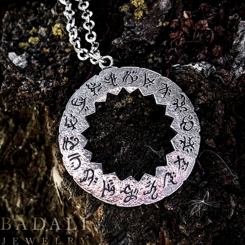 Ward Circle Pendant - Silver