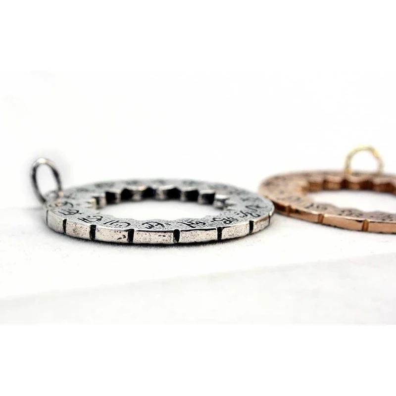 Ward Circle Pendant - Silver