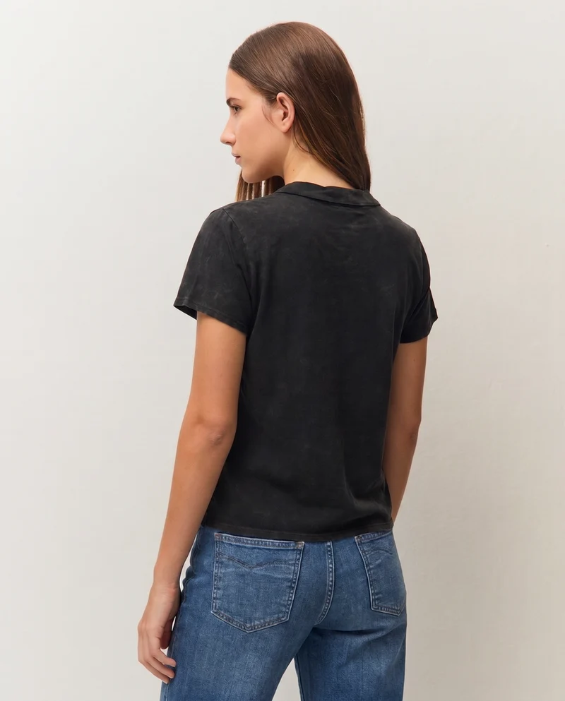 Camisa manga corta cuello camisero redondo efecto corrosivo