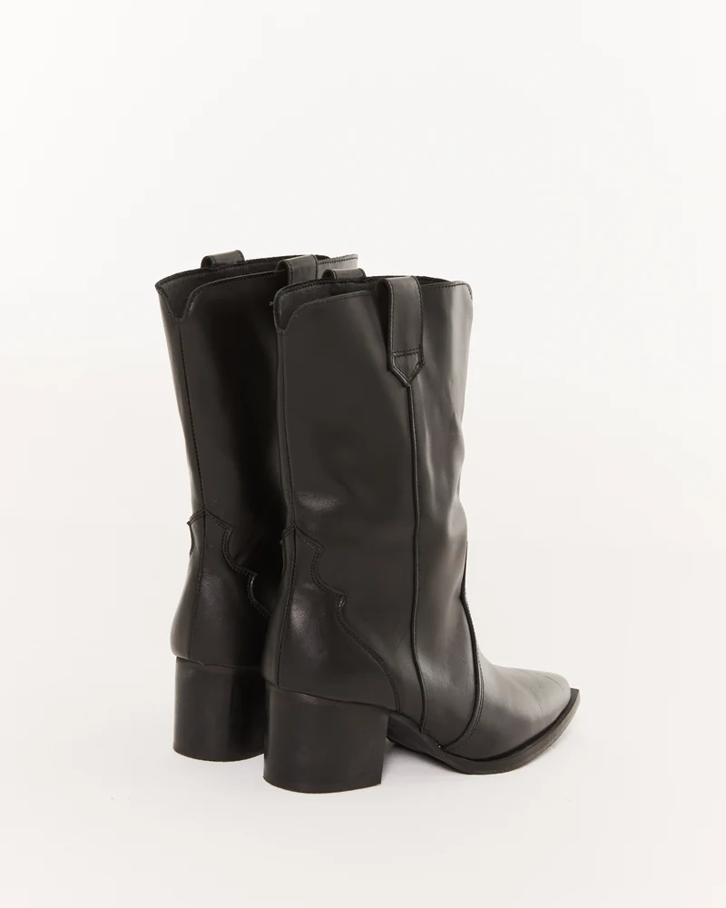 Botas camperas negras