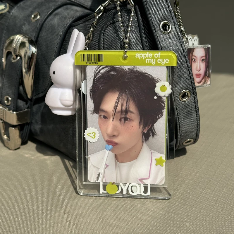 Apple of my eye photocard holder (red)