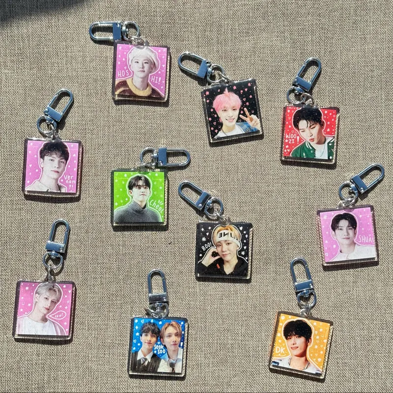 Seventeen square doodle keychains [SALE]