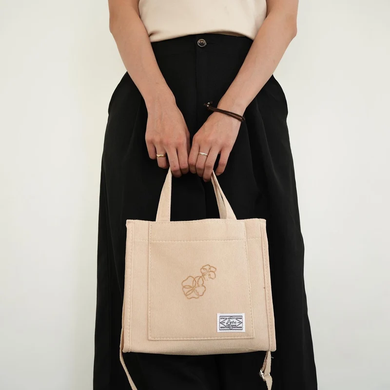 SVT - Fallin' Flower Tote (In-stocks)