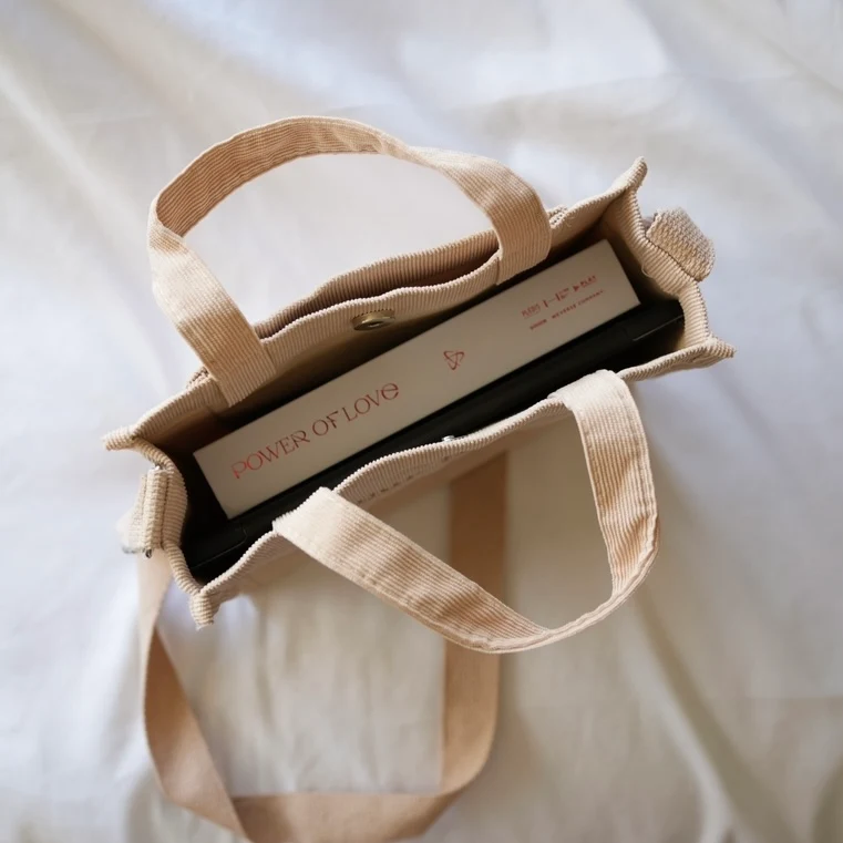 SVT - Fallin' Flower Tote (In-stocks)