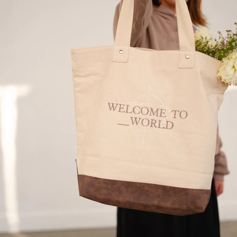 SVT - _WORLD Tote