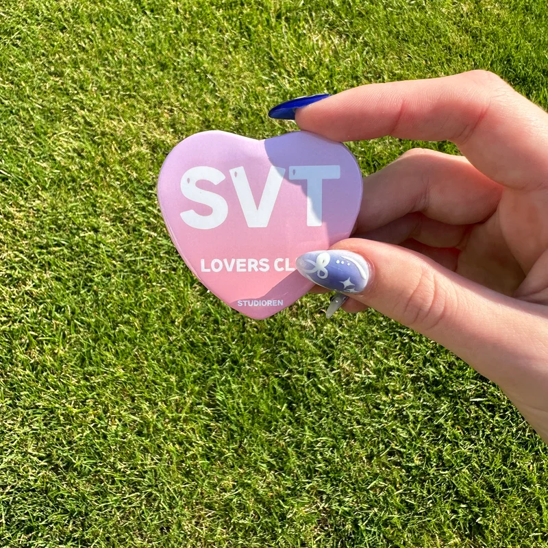 Kpop Lovers club heart badges