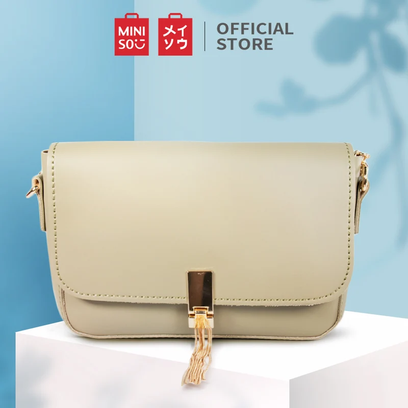 MINISO Tas Selempang Wanita / Sling Bag / Tas Bahu Cewek Pesta Rantai Logam Model Terbaru 2020 Import Kulit PVC Wanita Remaja Anak Perempuan Kekinian Polos Simple Elegan Rumbai Tassel Lucu