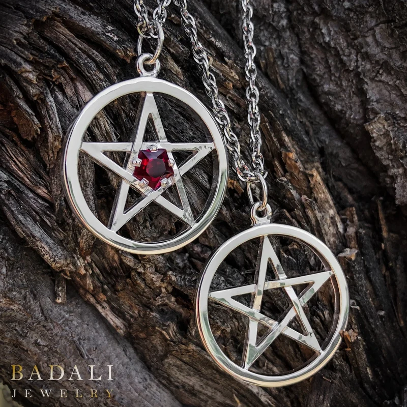 Collar de pentáculo de Harry Dresden con rubí