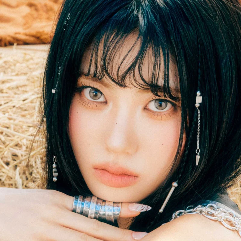 izna 2nd Mini Album [Not Just Pretty] (NFC_Nemo Ver.) Random
