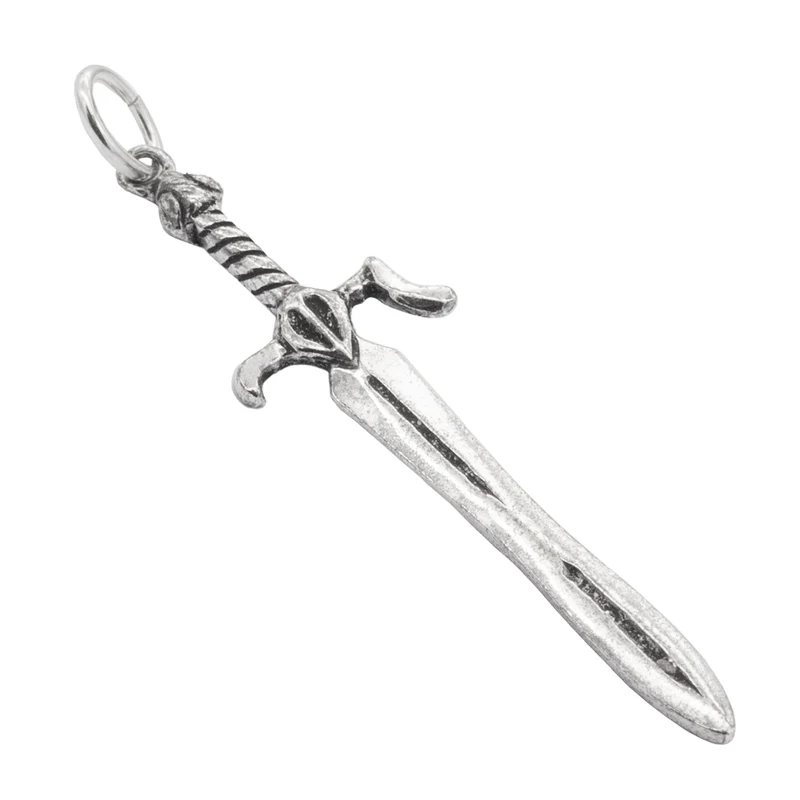 Amuleto de espada Cesura