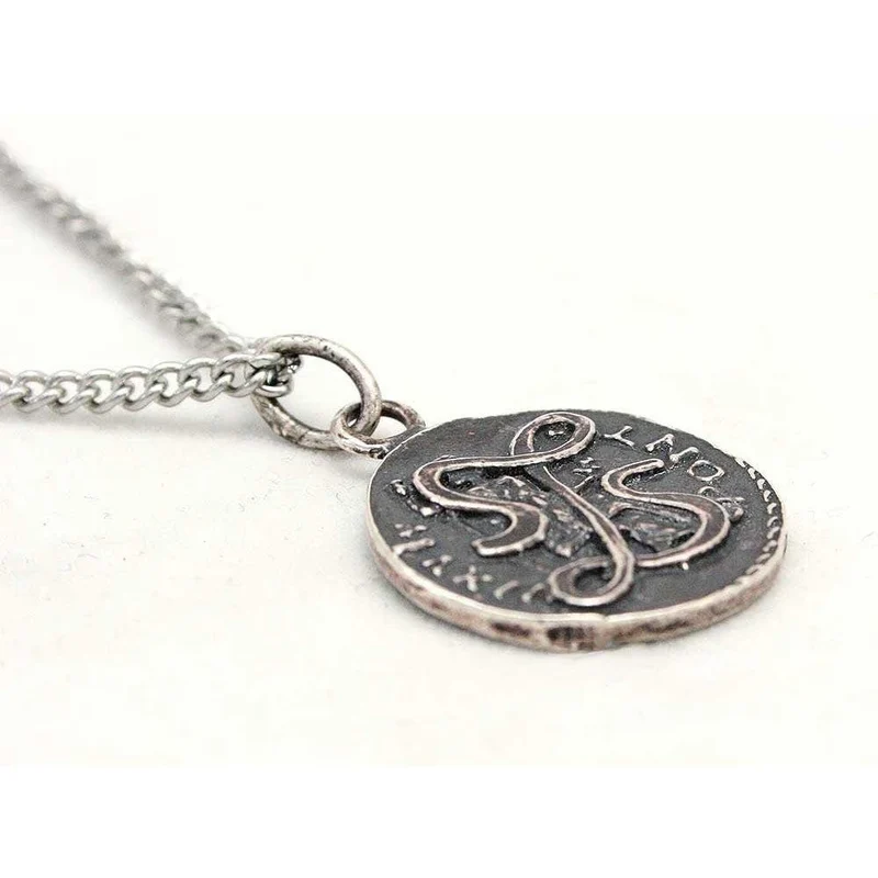 Collar de denario ennegrecido de Lasciel