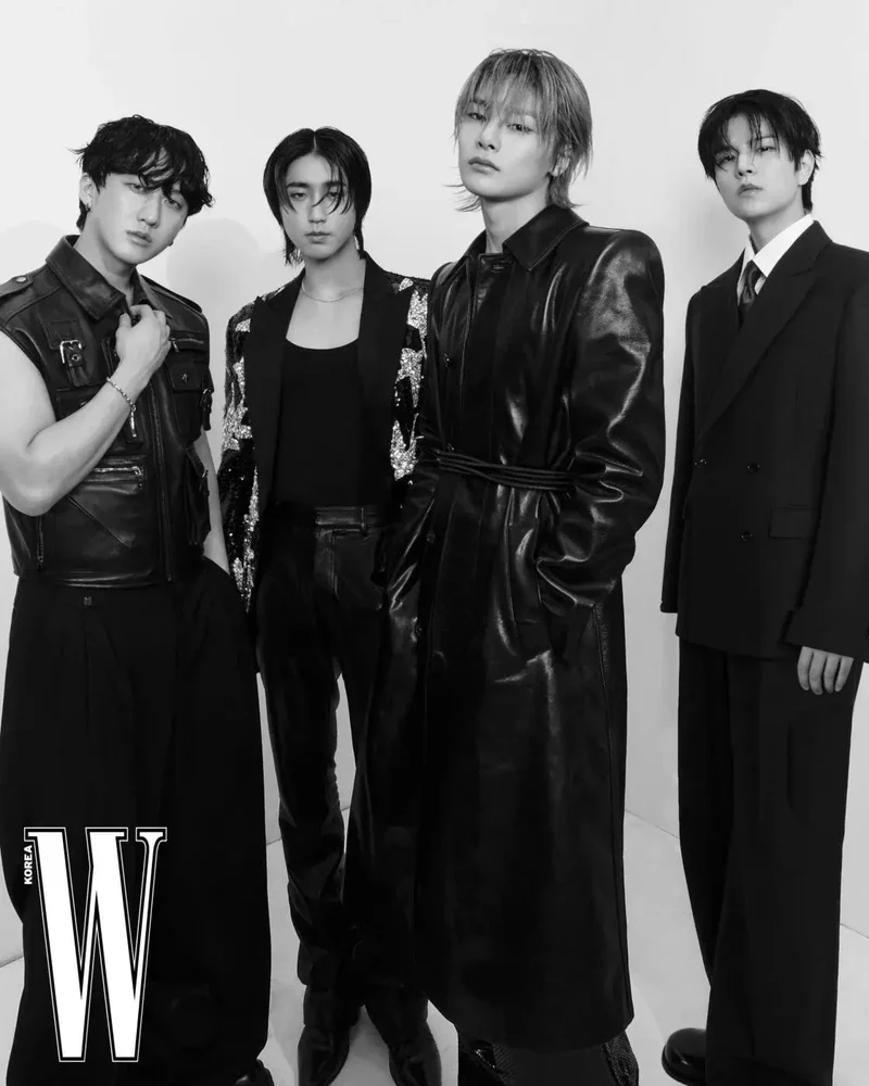 STRAY KIDS - W VOLUME 6 (JUNE 2024)